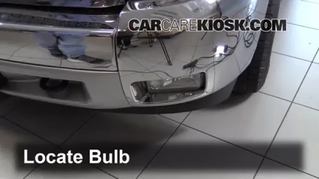 2013 Chevrolet Silverado 1500 LT 5.3L V8 FlexFuel Crew Cab Pickup Éclairage Feu antibrouillard (remplacer l'ampoule)